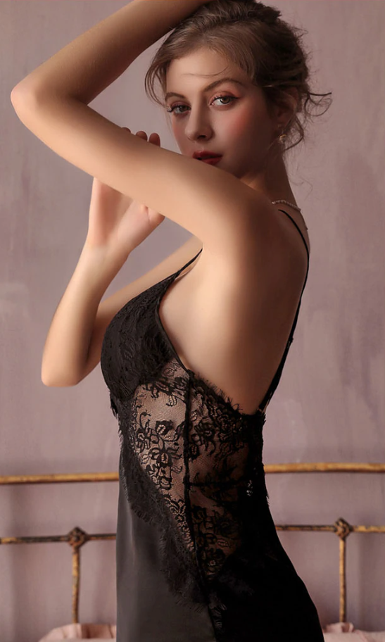 Backless Lace Nightdress with Chest Pads