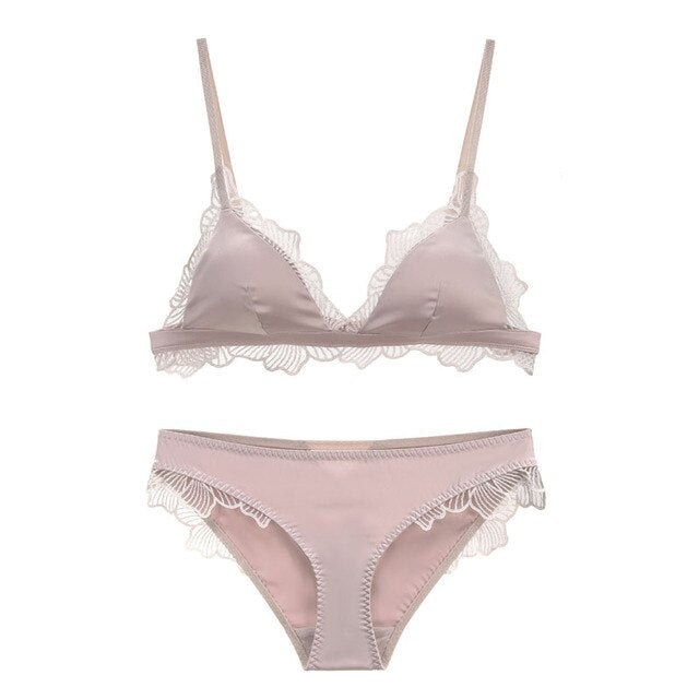 Luxury & Comfort Combined: Silk Lingerie Bra and Brief Set